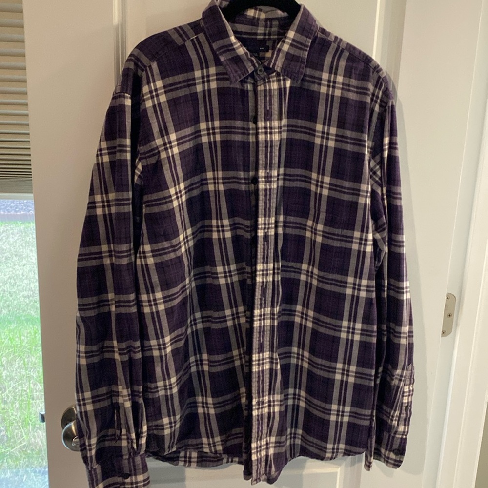 GAP men’s large purple plaid button down shirt